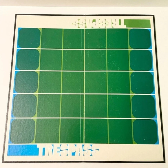 Vintage 1974 Trespass Board Game Parker Brothers Bilingual Instructions Complete - Picture 7 of 12